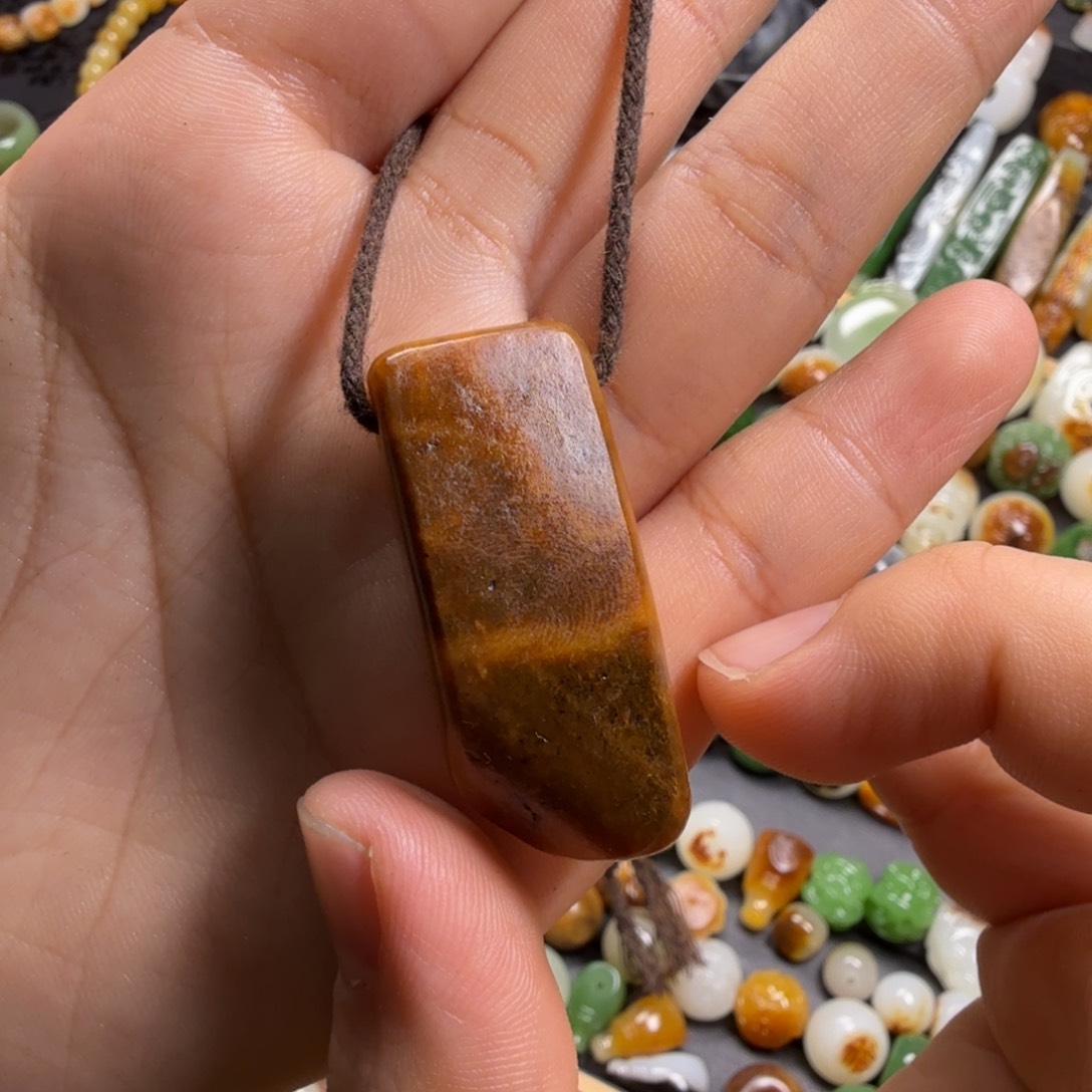 和田玉配饰未镶嵌醉*