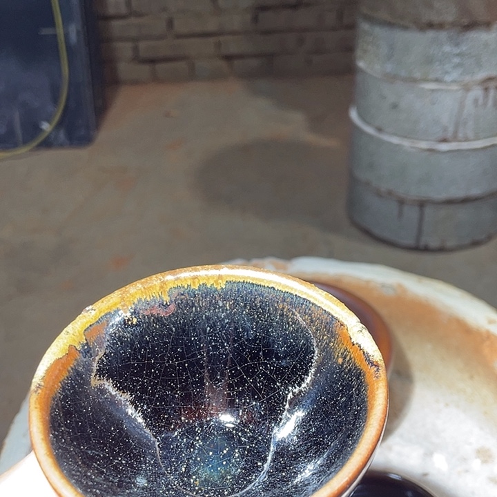 茶盏?**?铁胎建盏柴烧妖怪微瑕