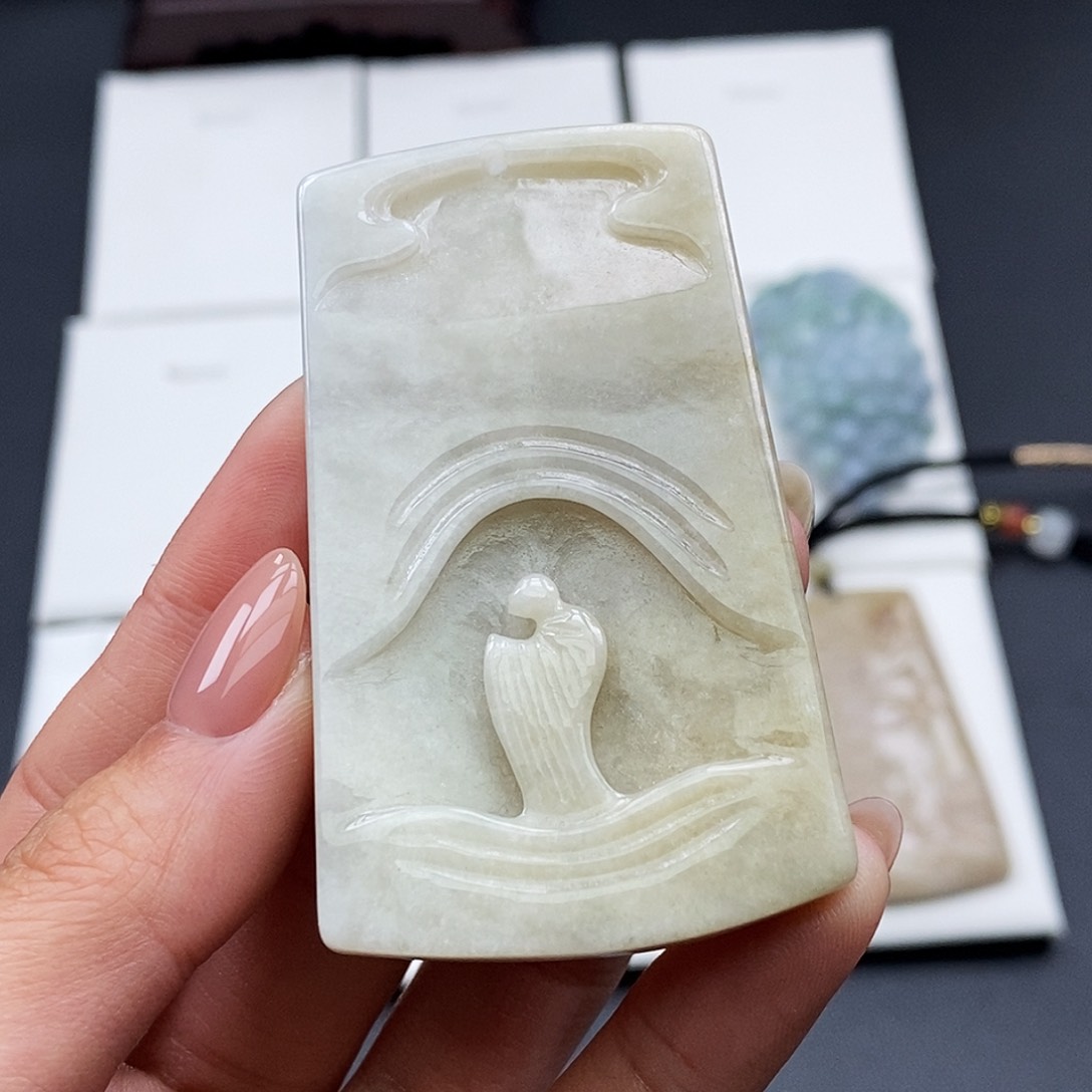 翡翠颈饰未镶嵌福*多翡翠