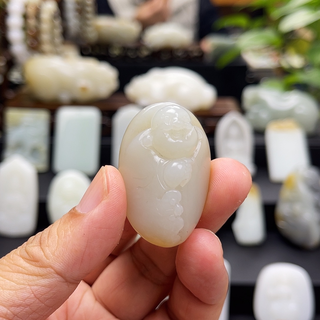 和田玉颈饰未镶嵌