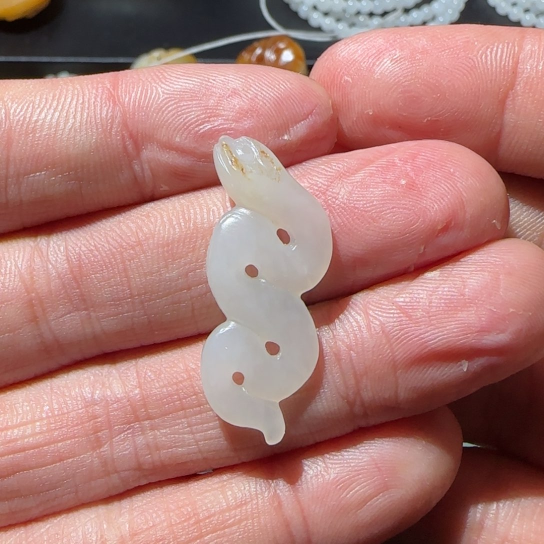 和田玉颈饰未镶嵌