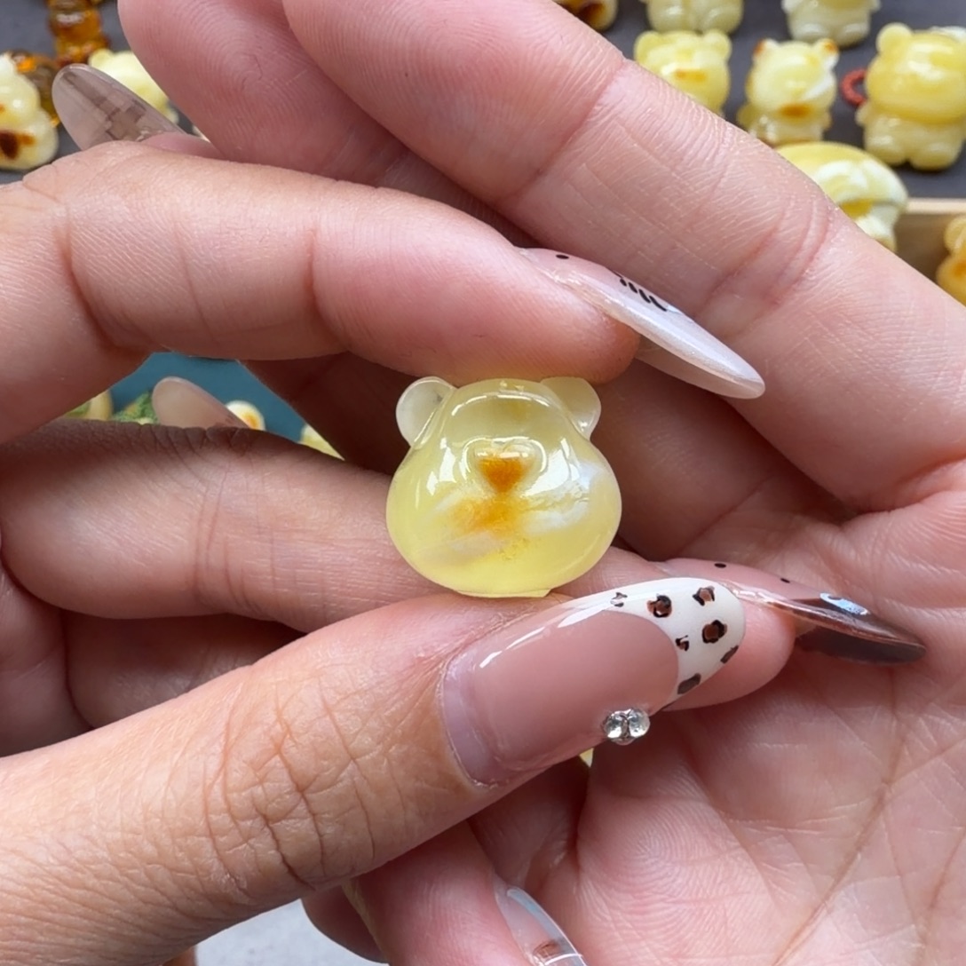 b***～琥珀未镶嵌裸石蜜蜡