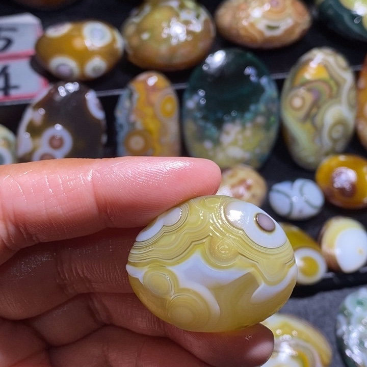 玛瑙/玉髓未镶嵌珠宝奇石143