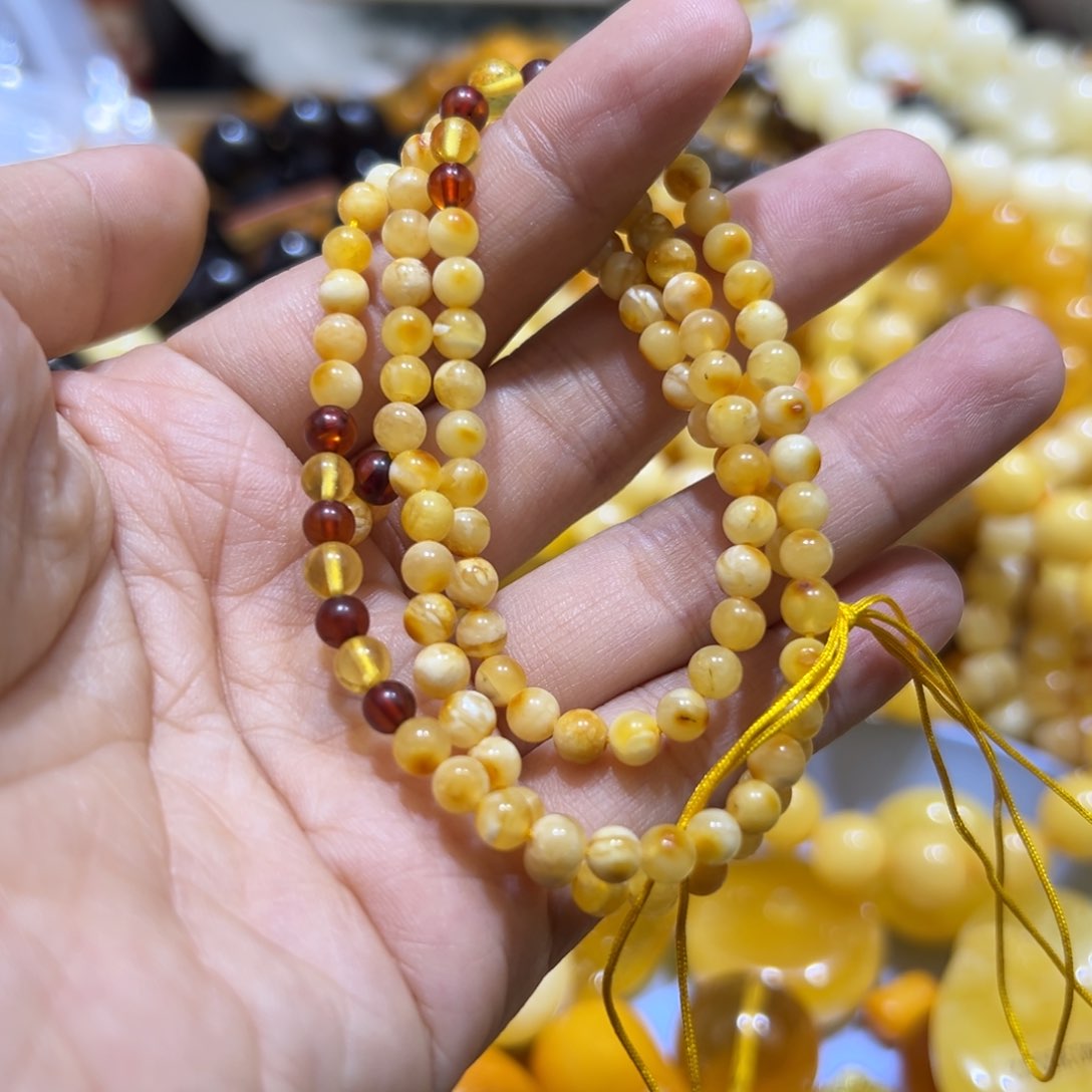 琥珀珠宝奇石未镶嵌