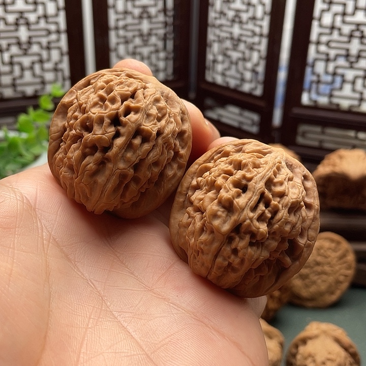 文玩核桃吊坠莲花狮子头