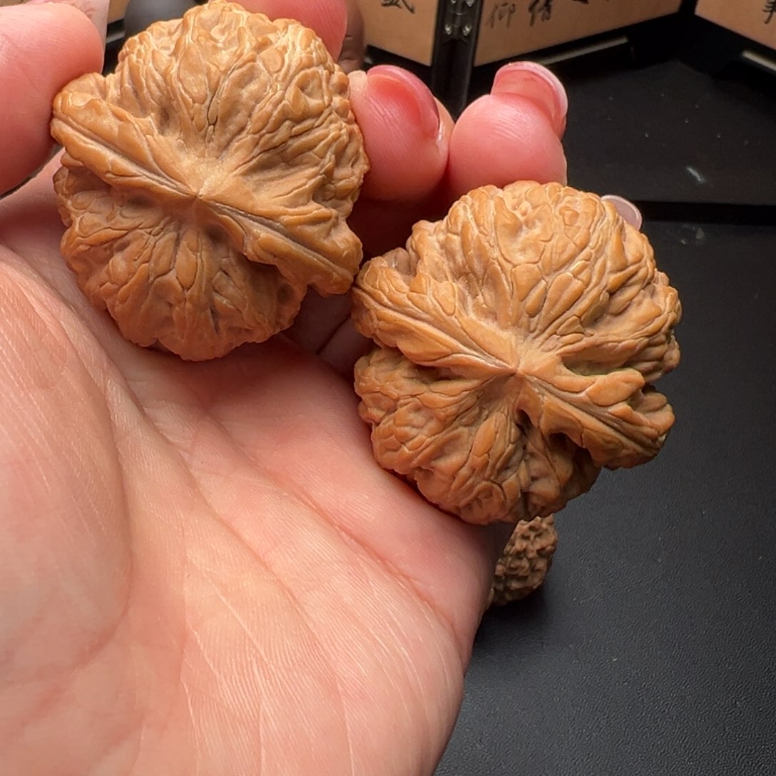 文玩核桃把件红锦鲤40.42