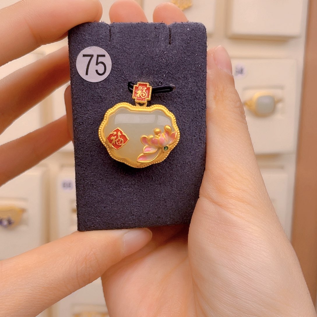 和田玉颈饰银S925镀金镶嵌