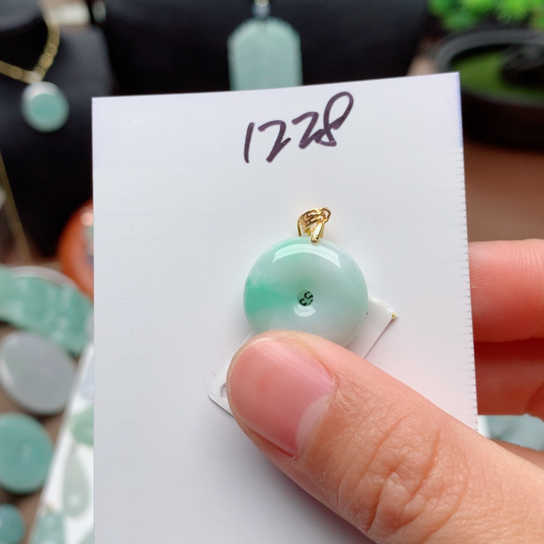 翡翠颈饰银S925镀金镶嵌吊坠