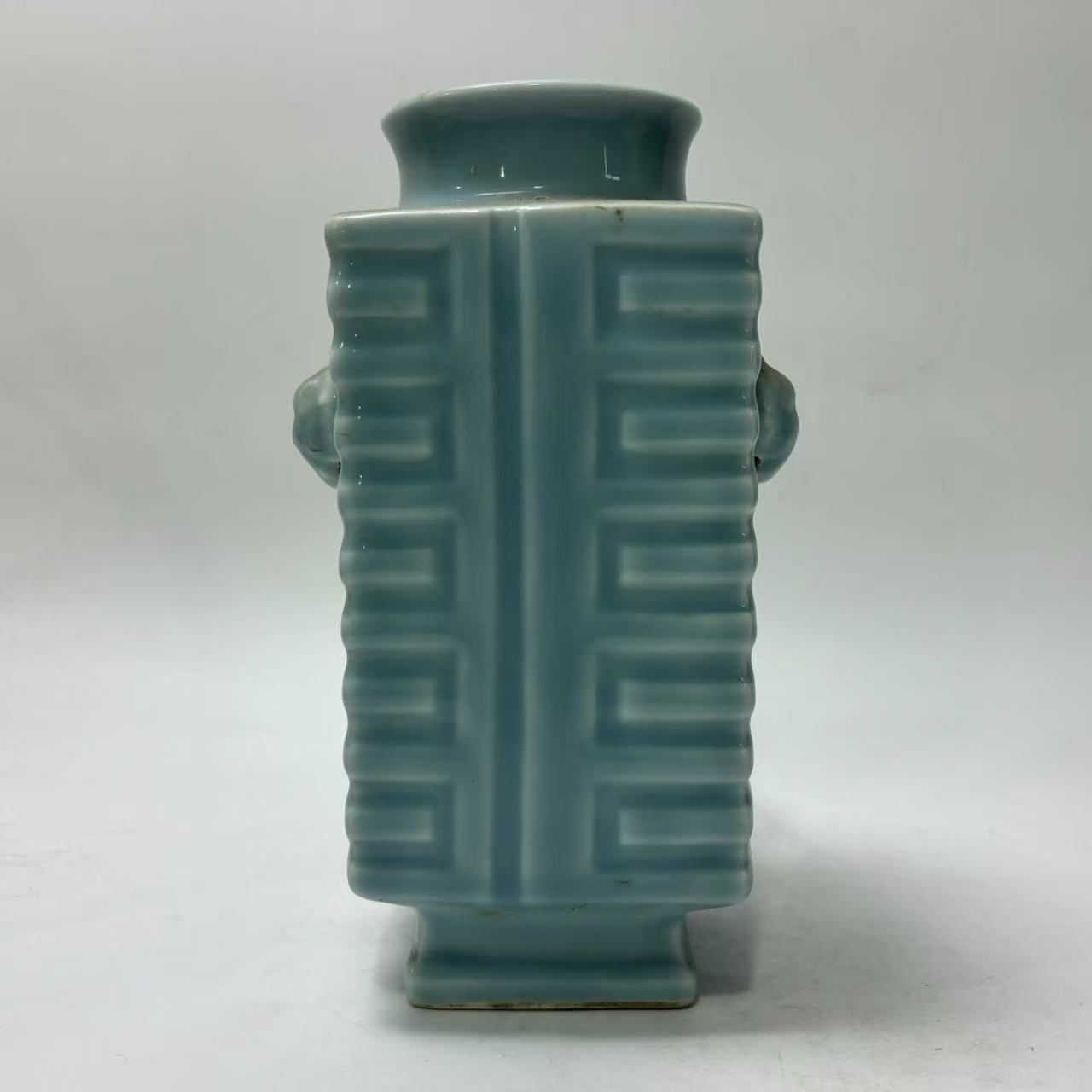 天青釉回字纹兽耳琮式瓶JD2501-102
