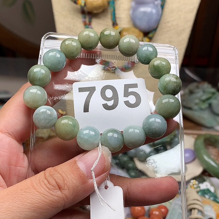 翡翠颈饰未镶嵌乐*糖翡翠