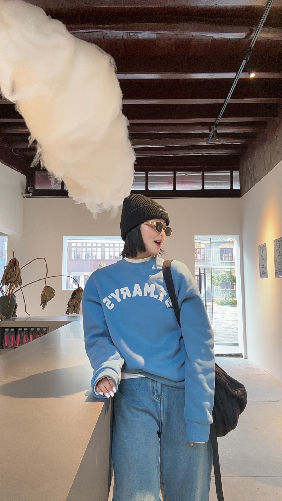 《马里奥》加绒字母圆领卫衣套头宽松休闲韩版女秋季宽松型套头款