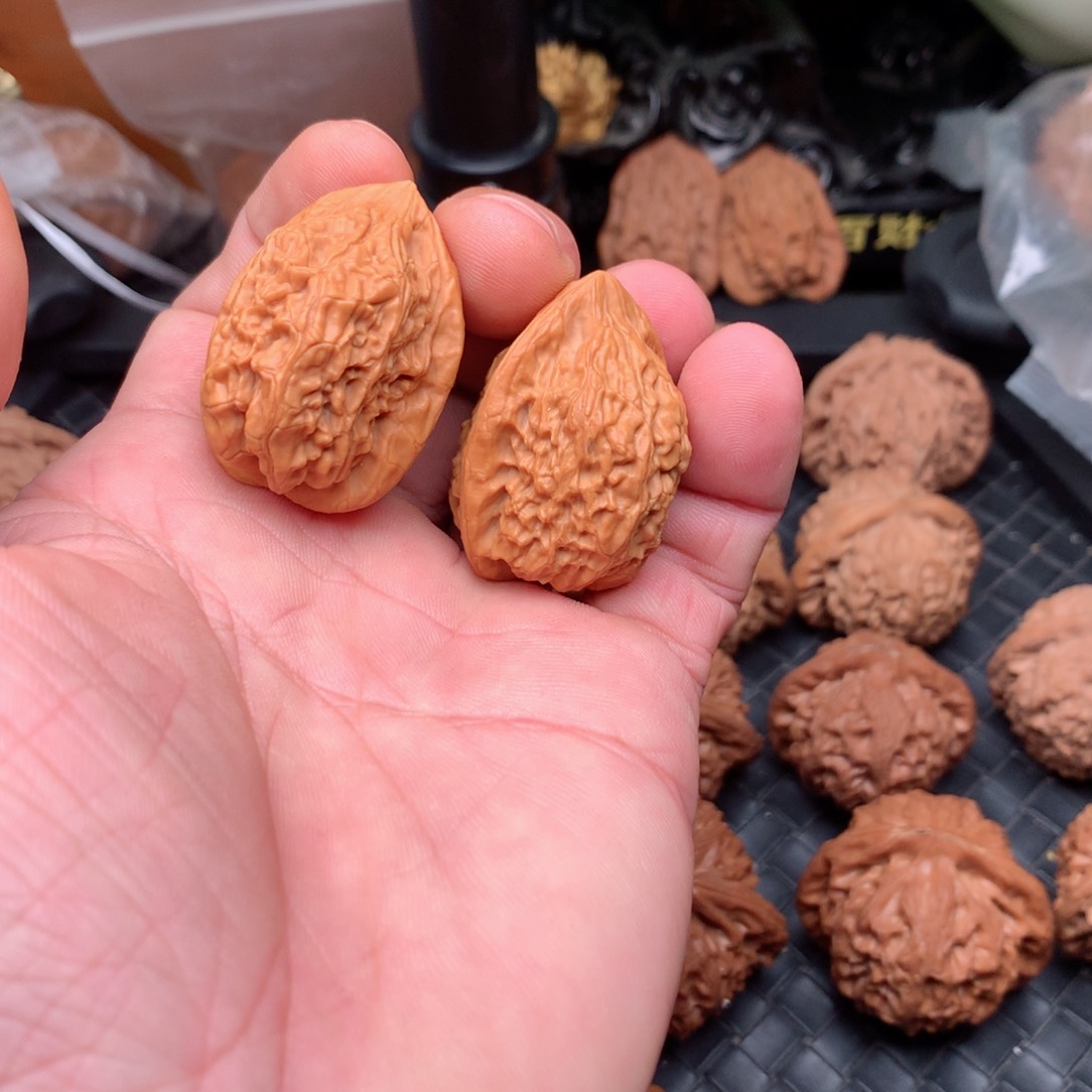 文玩核桃吊坠凯*金钱豹