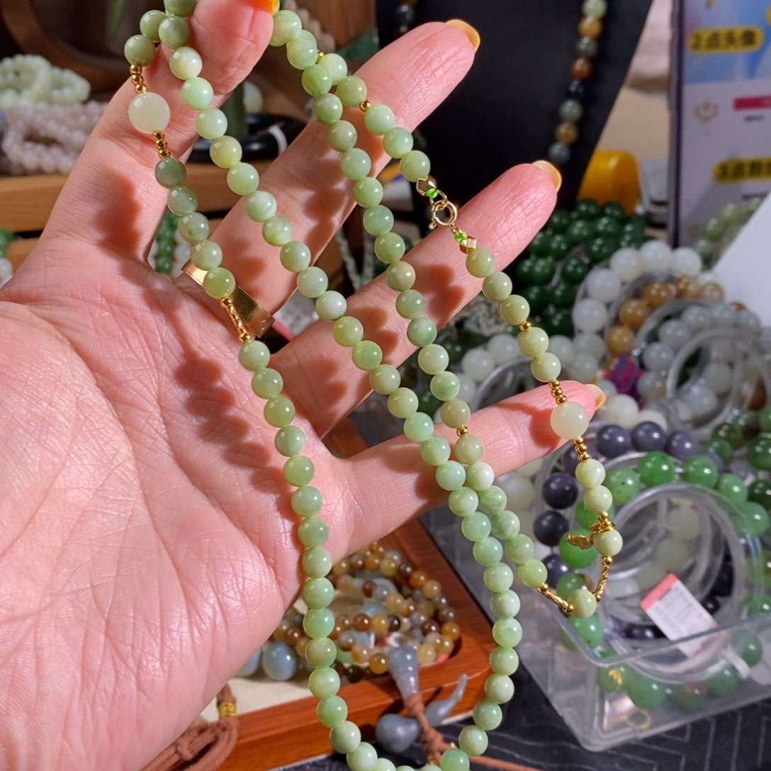 菠***猫和田玉未镶嵌手链