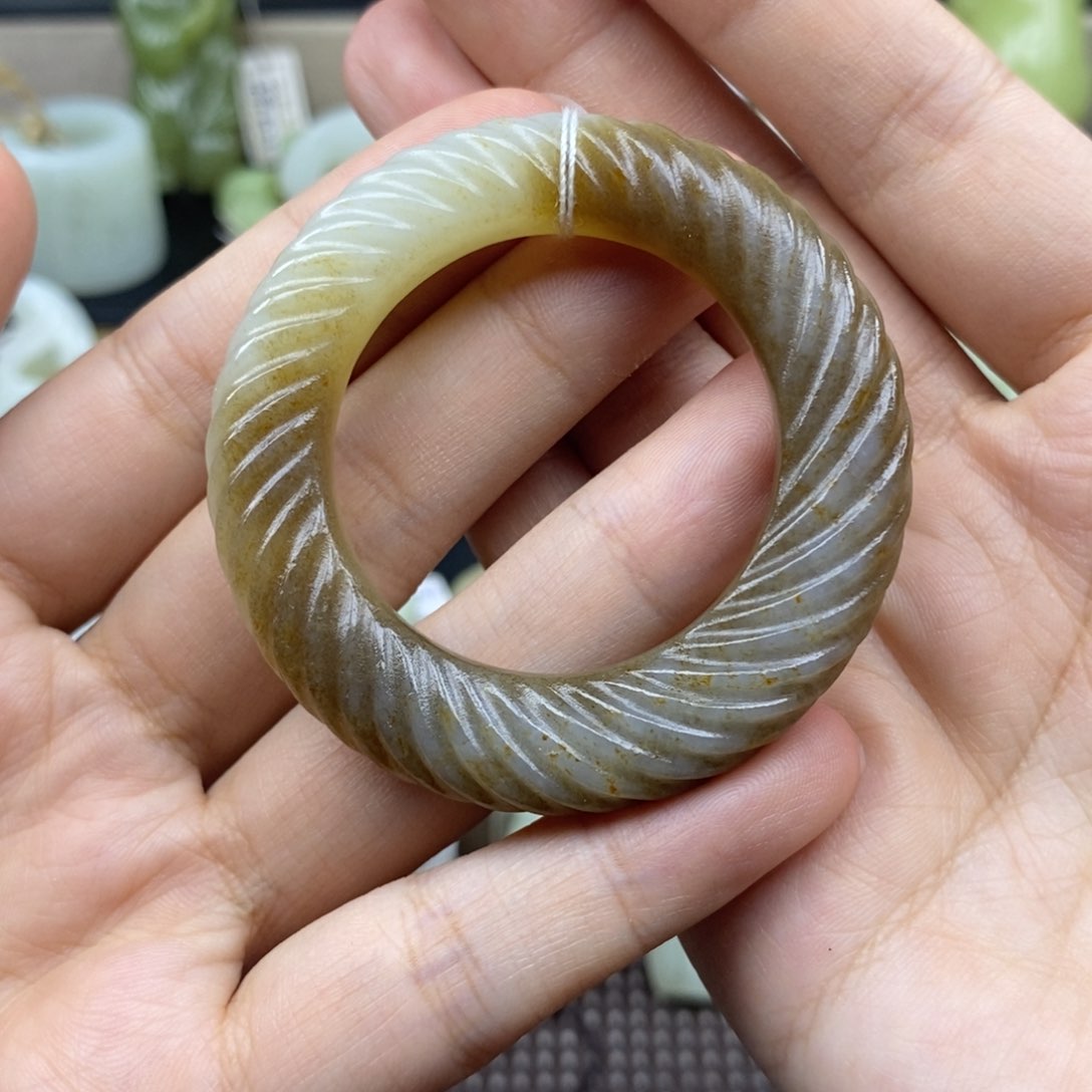 和田玉未镶嵌挂件