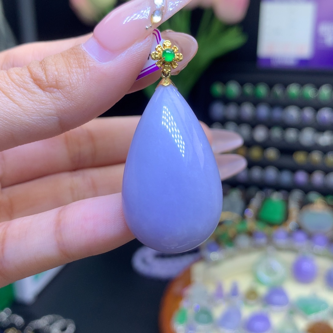 翡翠18K金镶嵌颈饰天然