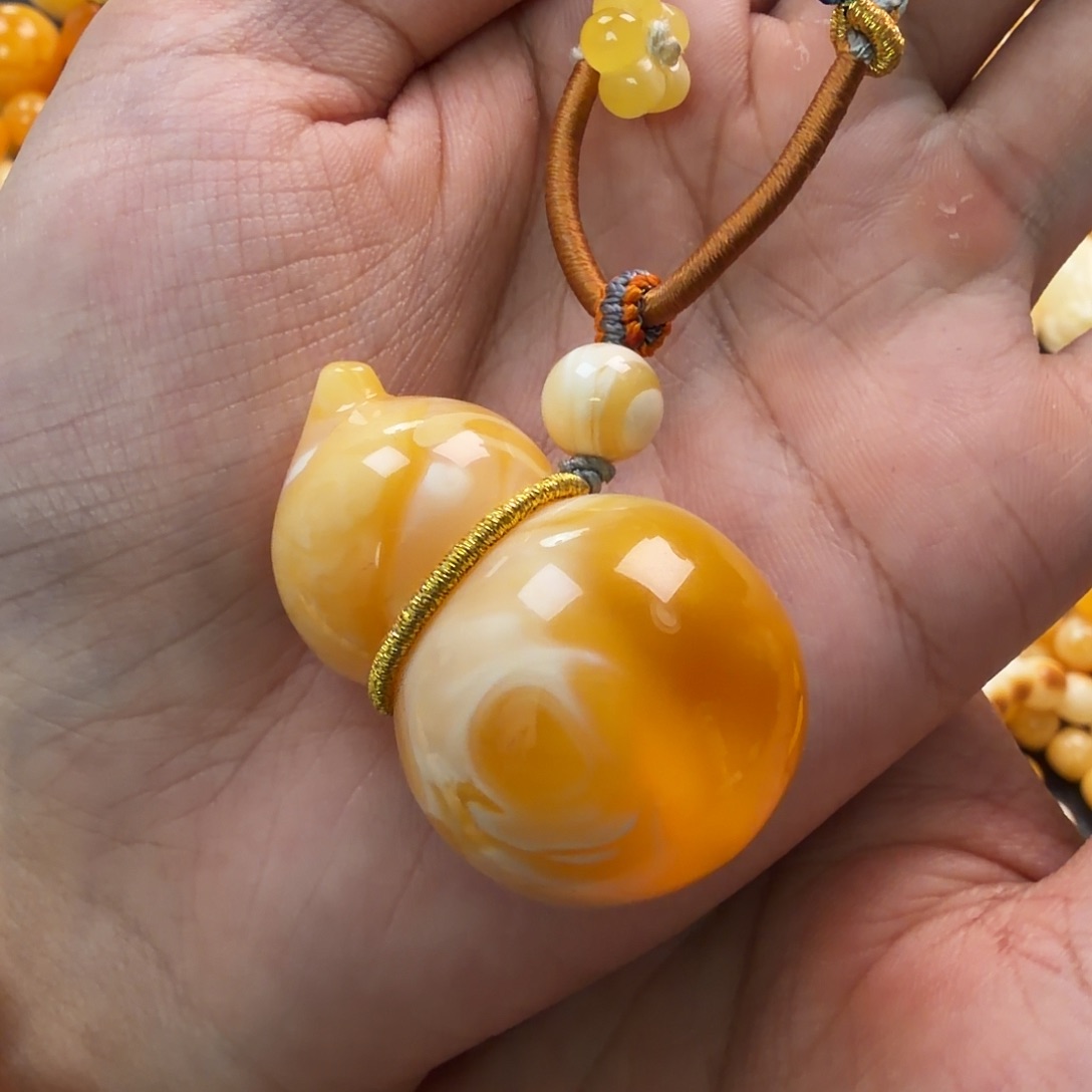 琥珀未镶嵌珠宝奇石19.8g