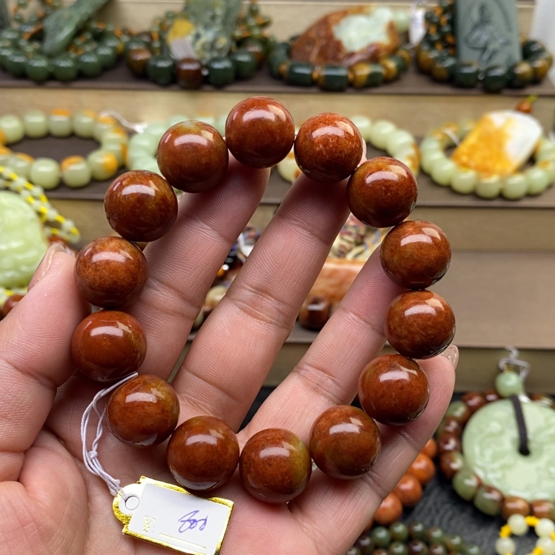 小***俊透闪石质玉未镶嵌手串