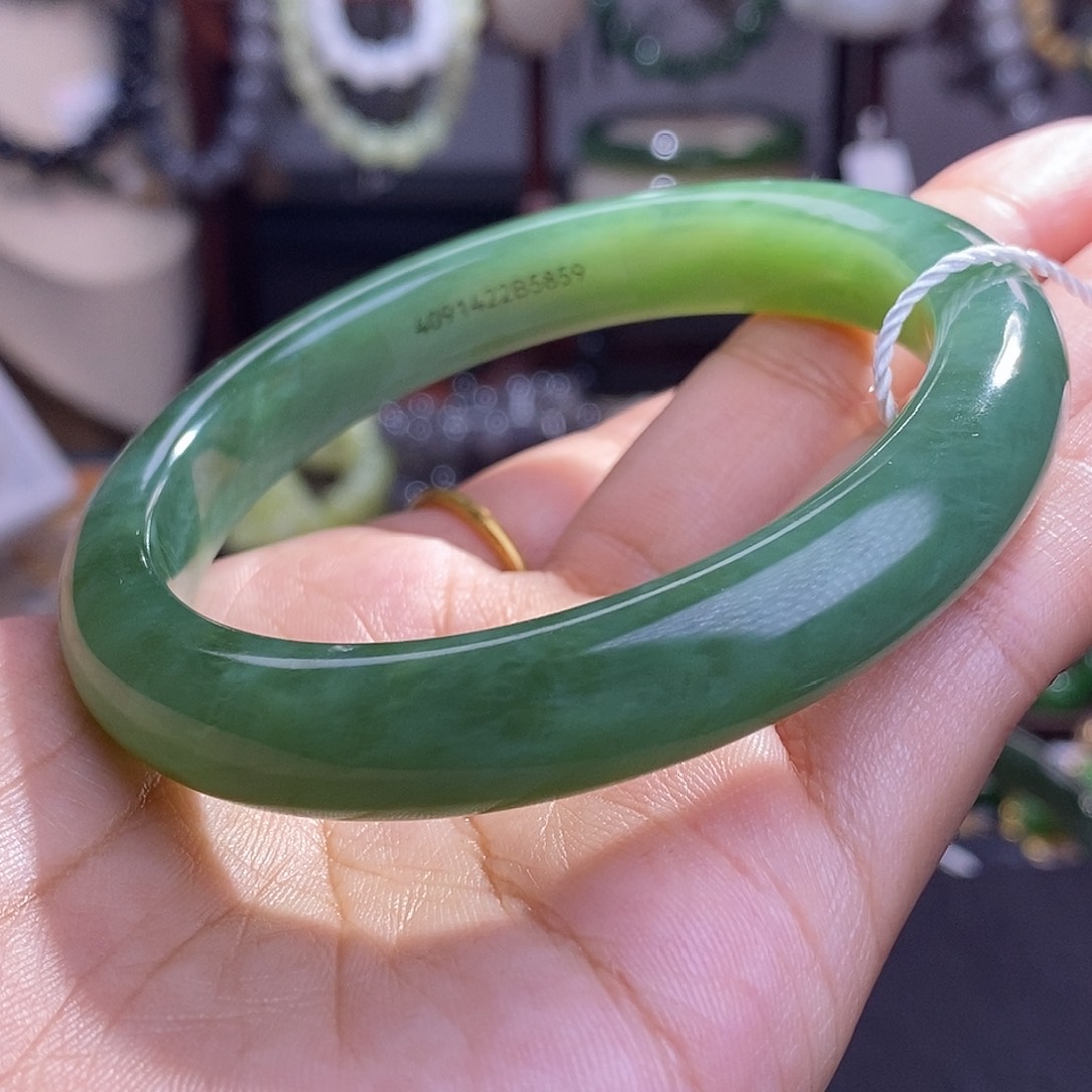 和田玉毕业级老矿料碧玉猫眼手镯59未镶嵌清***月