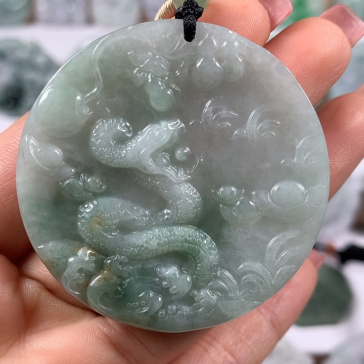 翡翠未镶嵌颈饰蛇牌有棉感福利