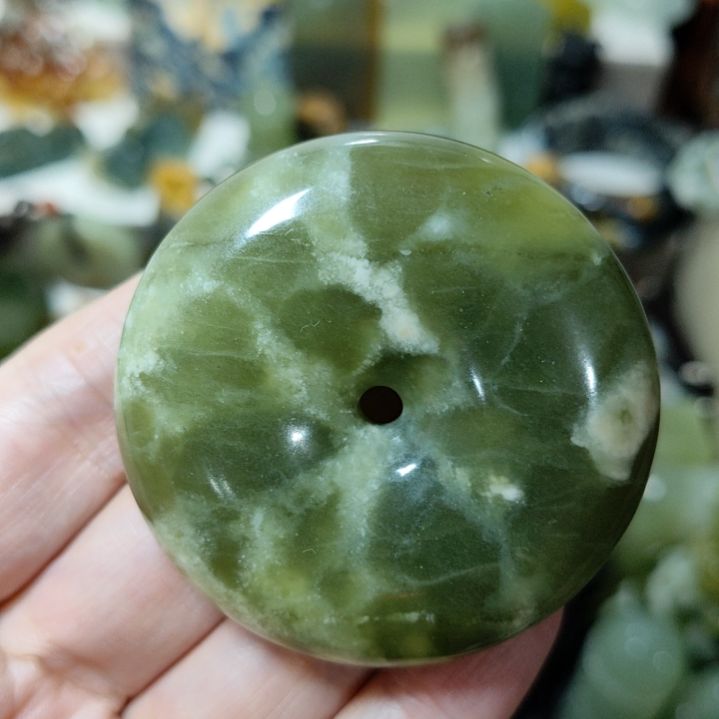 岫玉未镶嵌平安扣