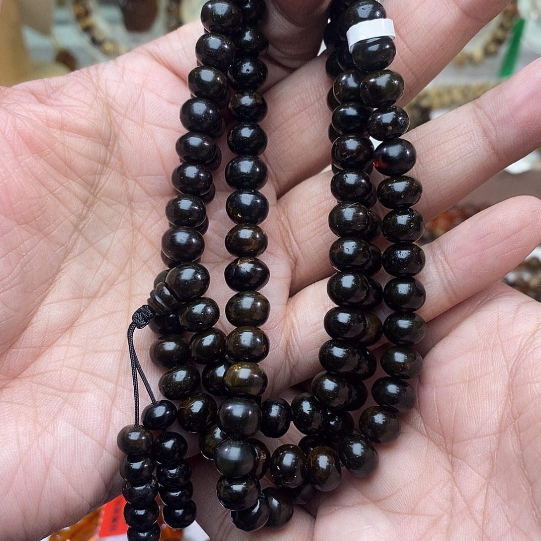 琥珀未镶嵌裸石8翳