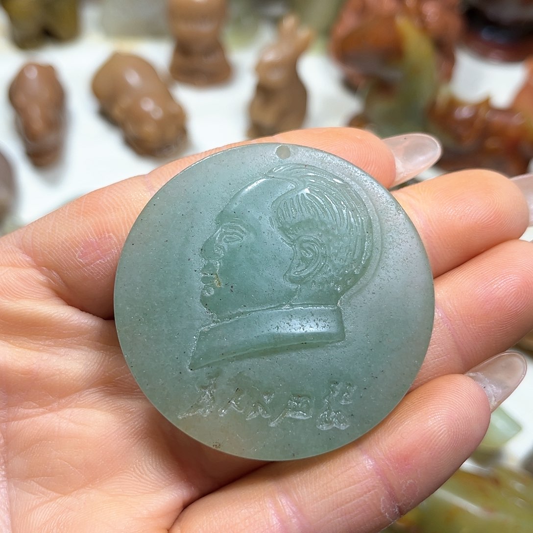 白玉菩提吊坠白玉菩提吊坠