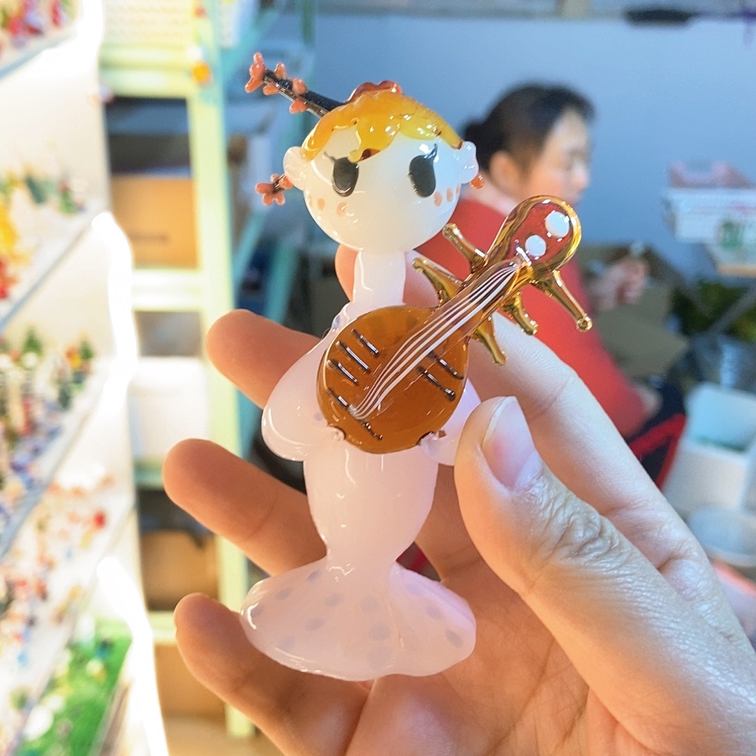 琉璃手工艺品琵琶人