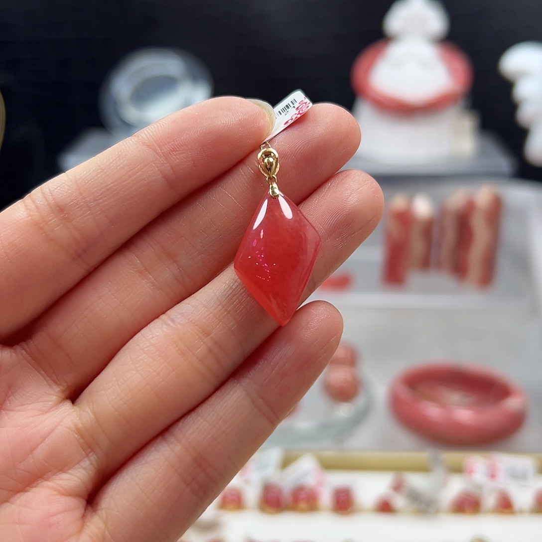菱锰矿（红纹石）18K金镶嵌吊坠(不含链)