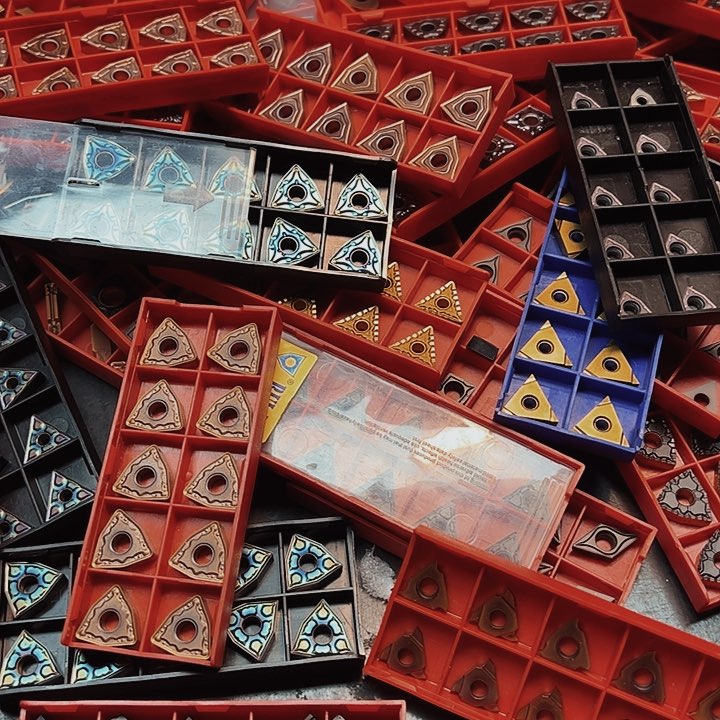 CNMG160616双色钢件1盒