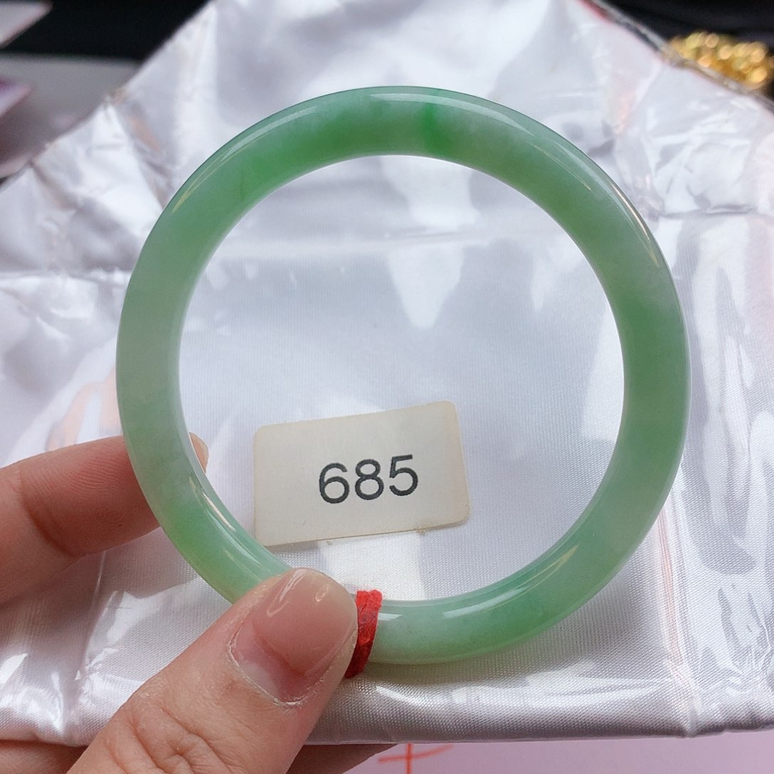 翡翠手镯未镶嵌55圈圆0685