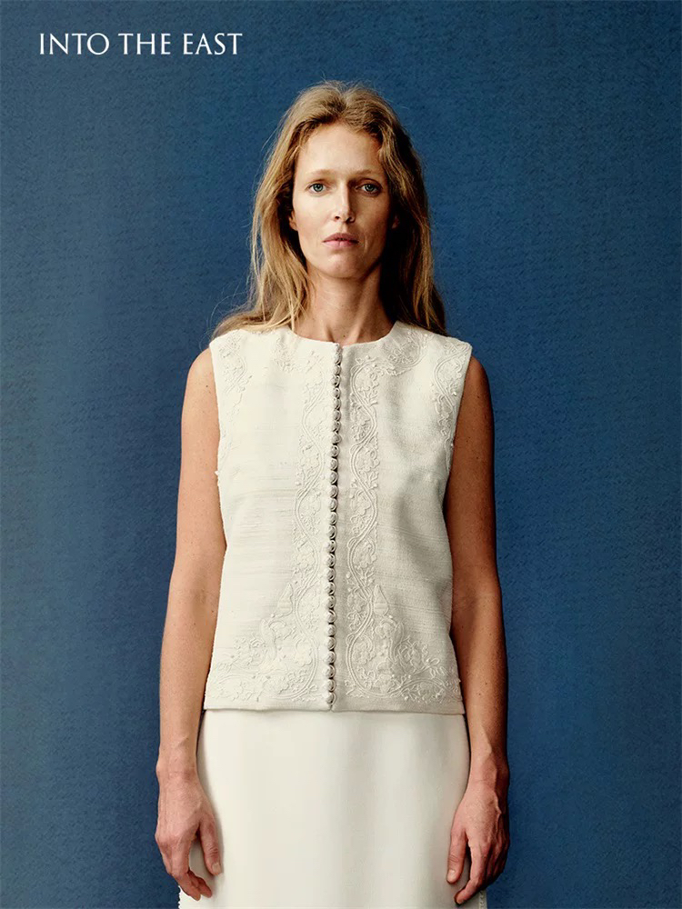 Into The East柞蚕丝绣花手工盘扣马甲