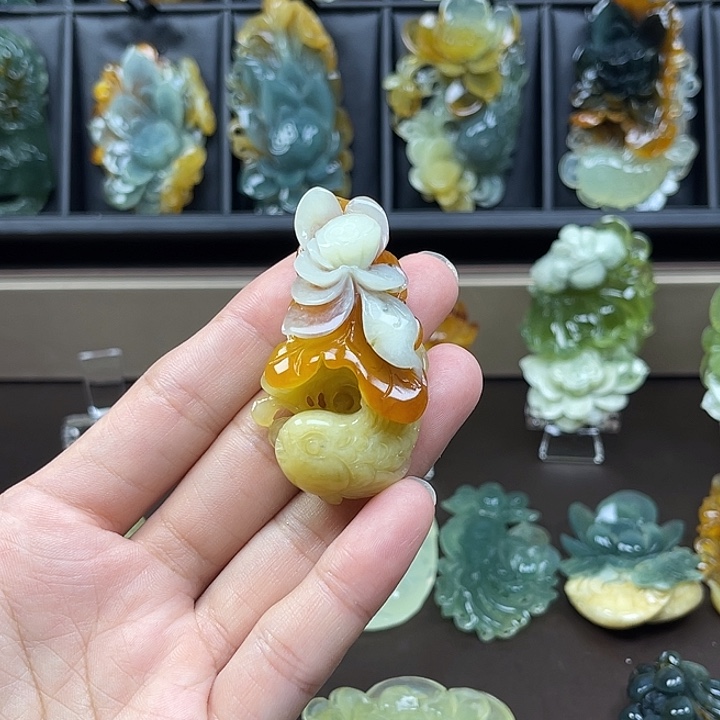 川***子蛇纹石玉未镶嵌吊坠(不含链)