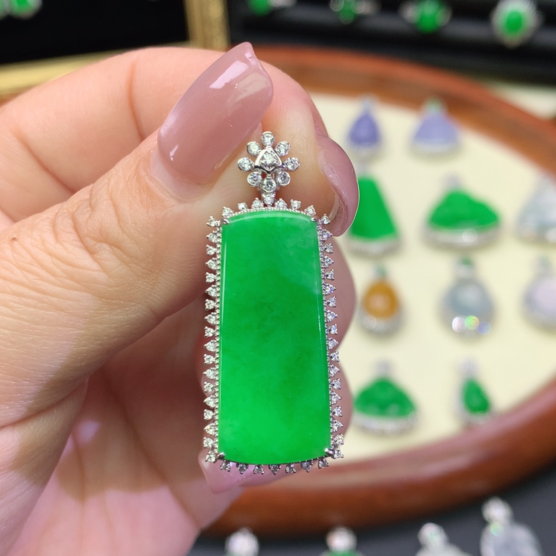 翡翠18K金镶嵌吊坠(不含链)