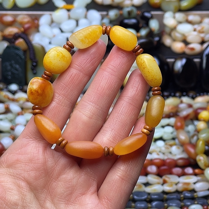 和田玉未镶嵌手串