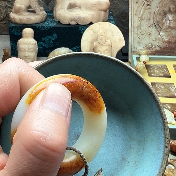 瓷片静**晨瓷器艺术设计专业