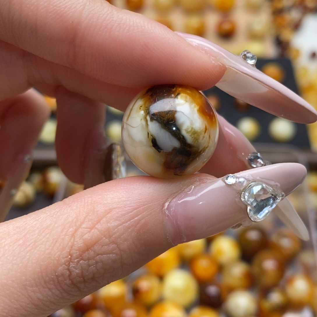 枫***度琥珀未镶嵌珠宝奇石蜜蜡