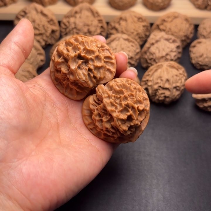 文玩核桃把件43龙鳞克重46.5