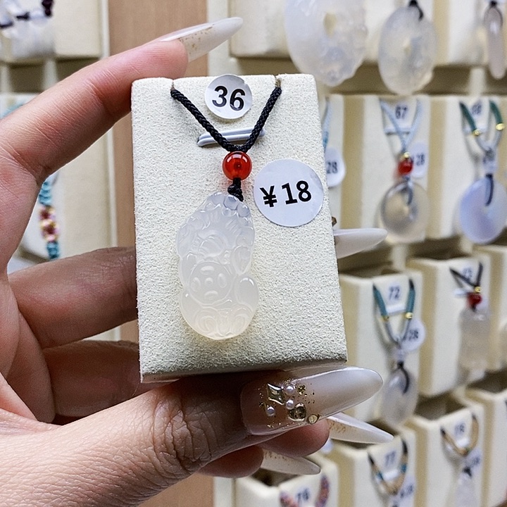 玛瑙/玉髓颈饰未镶嵌