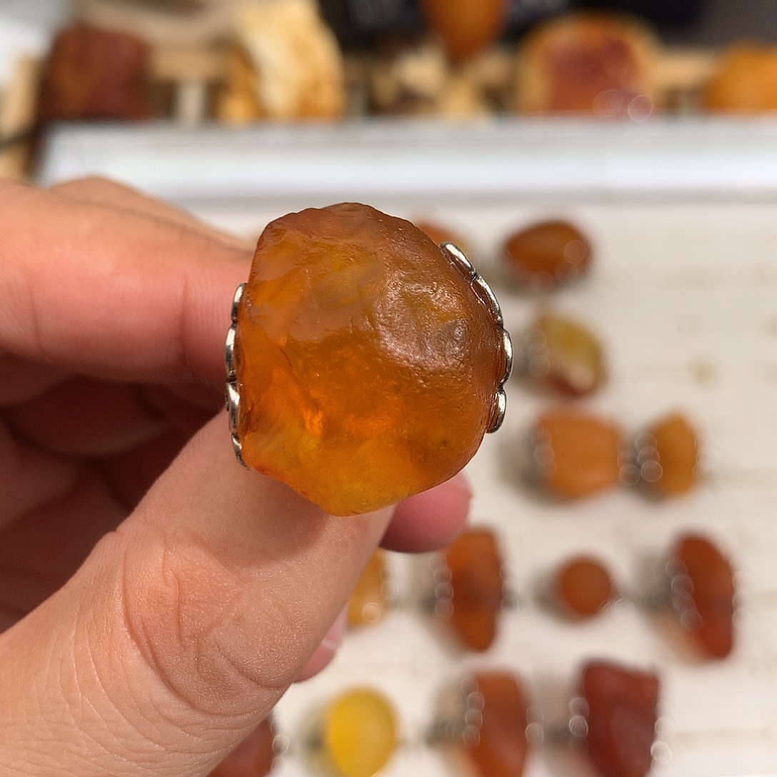 蜜蜡裸石未镶嵌你