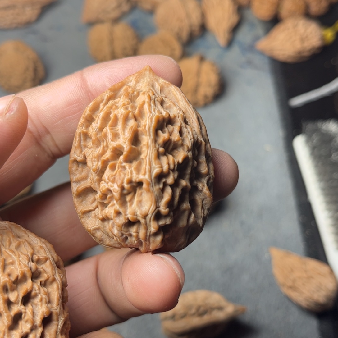 爱***）文玩核桃吊坠鱼籽纹