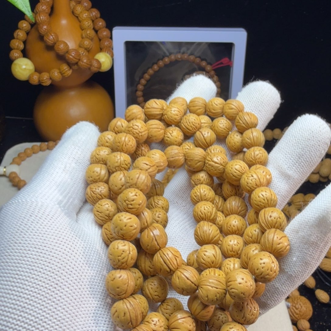 变****桃核吊坠小桃核9X8全品金豆