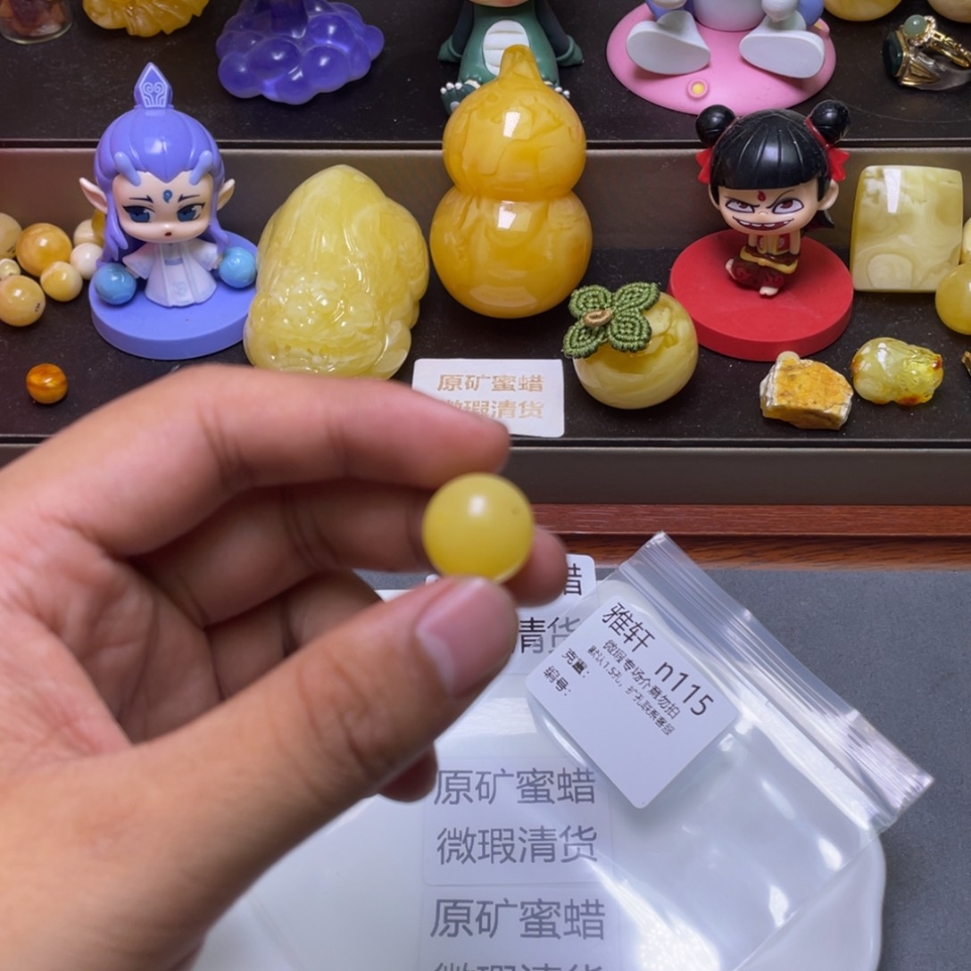 琥珀未镶嵌珠宝奇石