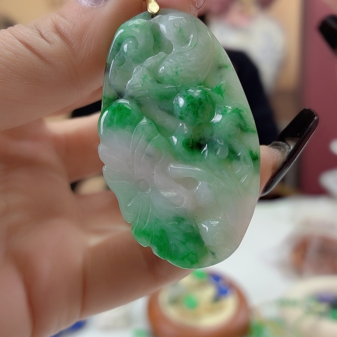 翡翠未镶嵌颈饰翡翠