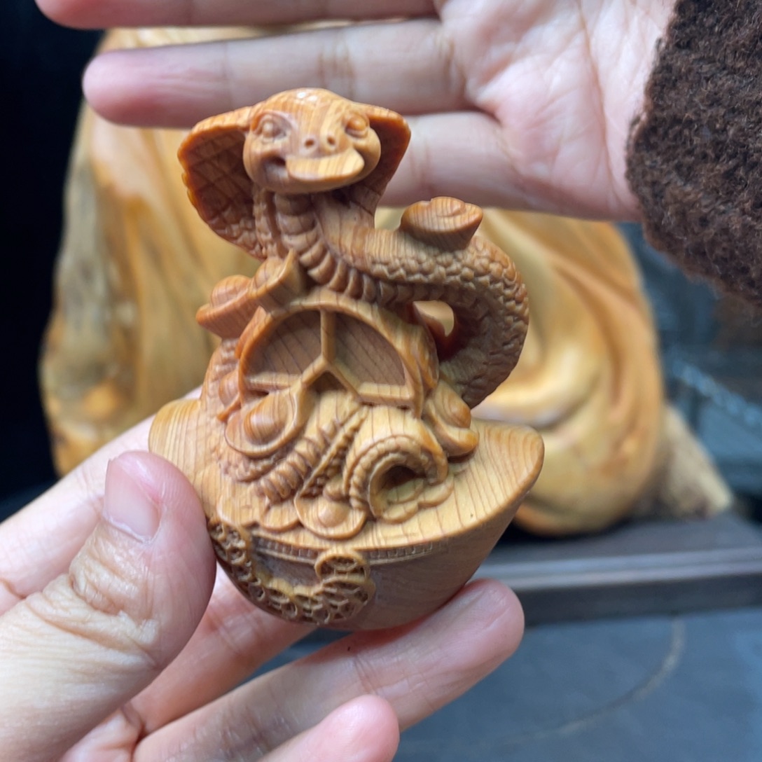 柏木（崖柏）手把件蛇