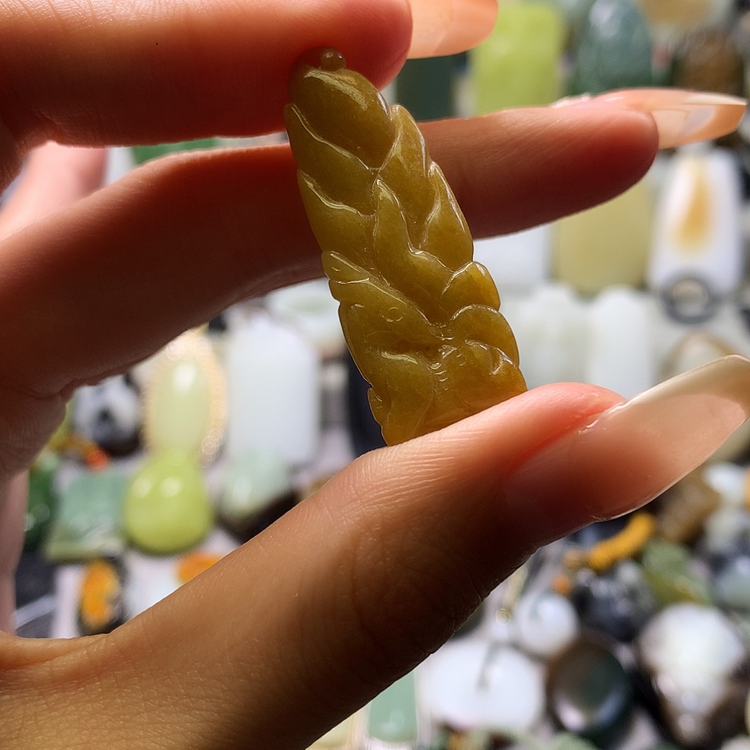 颈饰未镶嵌和田玉