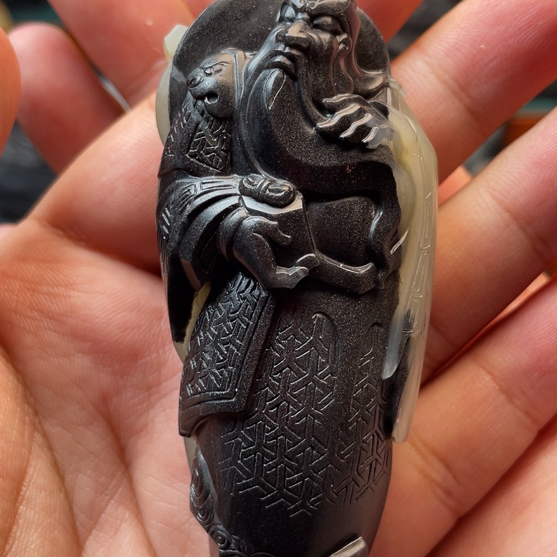 **** 和田玉未镶嵌挂件