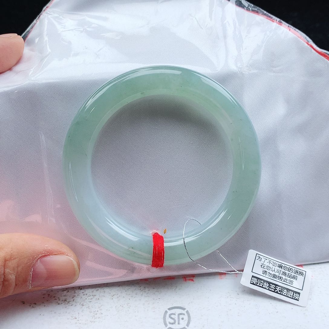 翡翠手镯未镶嵌天然翡翠手镯