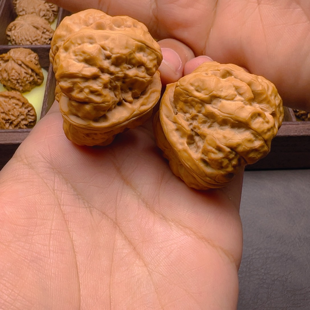 文玩核桃把件蛤蟆头