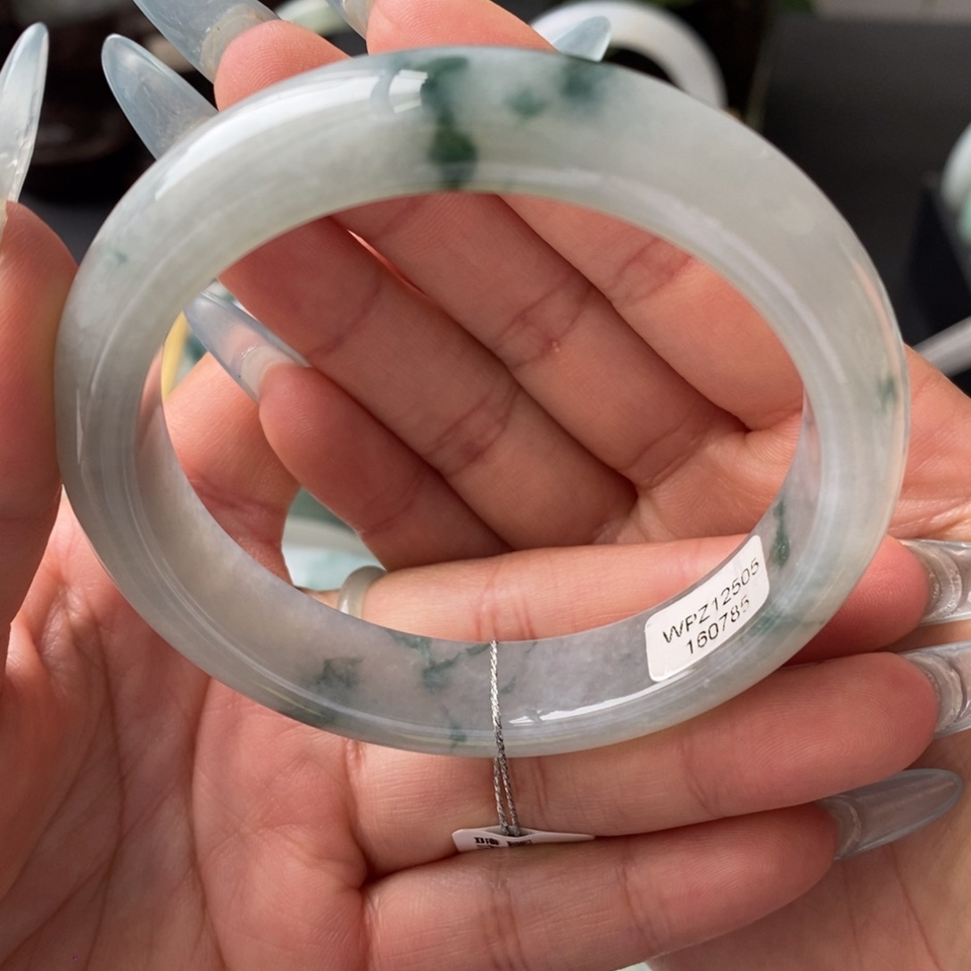 未镶嵌手镯翡翠天然