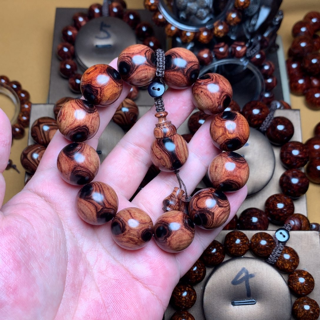 黄花梨/降香黄檀2.0鬼脸对眼